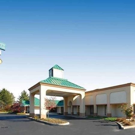 Quality Inn & Suites Danville Kültér fotó