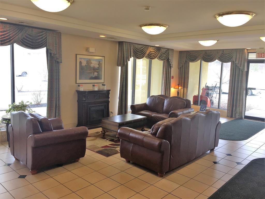 Quality Inn & Suites Danville Kültér fotó