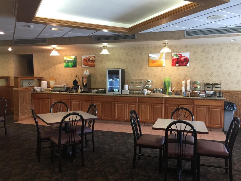 Quality Inn & Suites Danville Kültér fotó